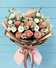 Букет цветов из:  Розы, Альстромерии и Лизиантусы в Непецино