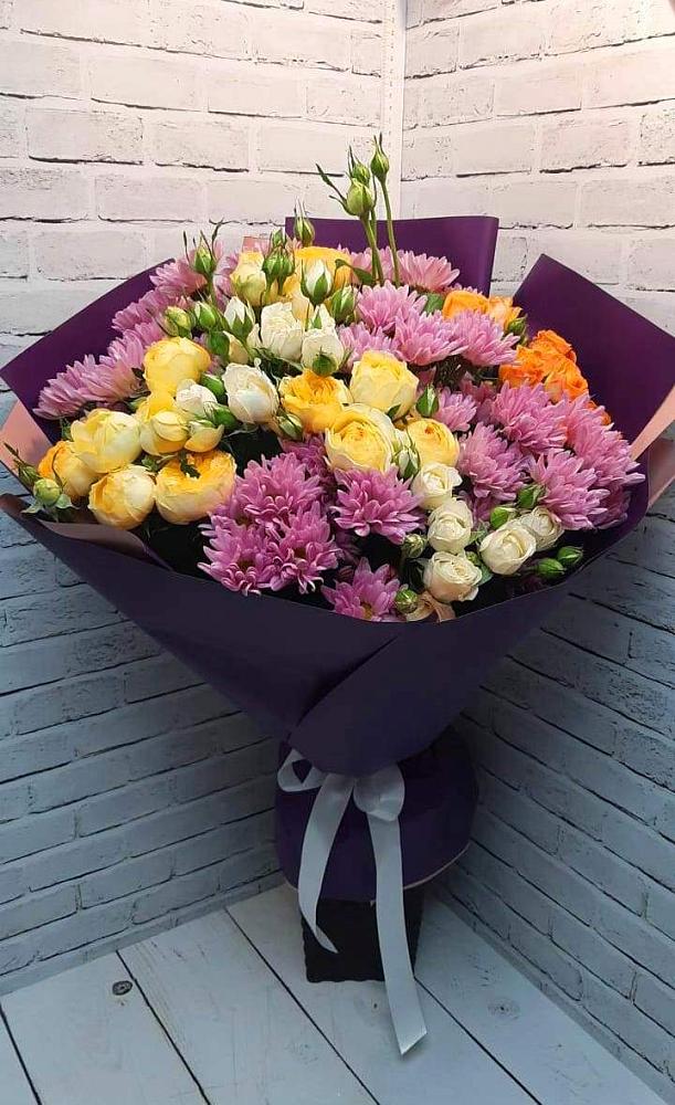 Букет цветов из: Хризантемы и Розы в Непецино
