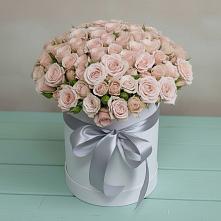 Цветочная композиция из Розы в шляпной коробке в Непецино