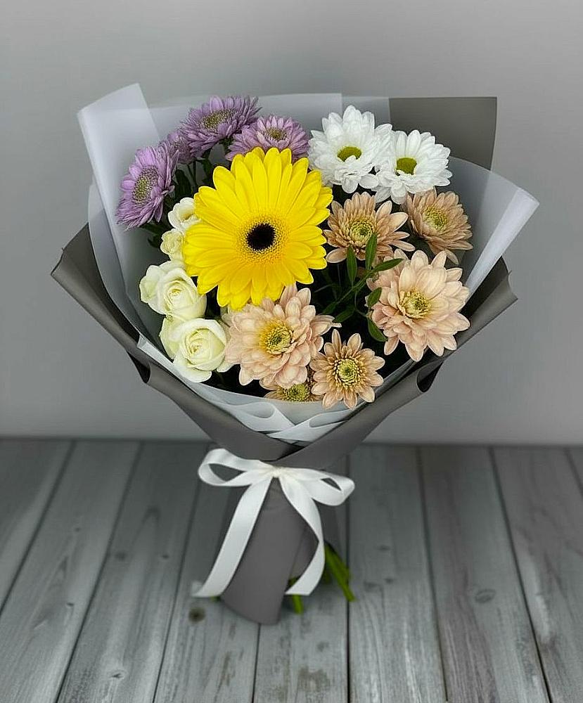 Букет цветов из: Розы, Герберы и Хризантемы в Непецино