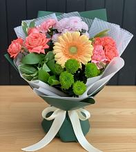 Букет цветов из:  Гвоздики, Розы, Герберы и Хризантемы #REPLACE_PRED# Непецино