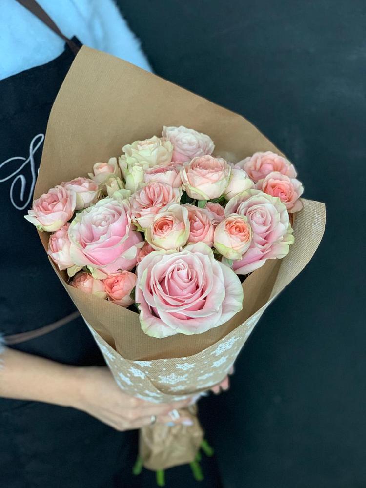 Букет цветов из: Хризантемы и Розы в Непецино