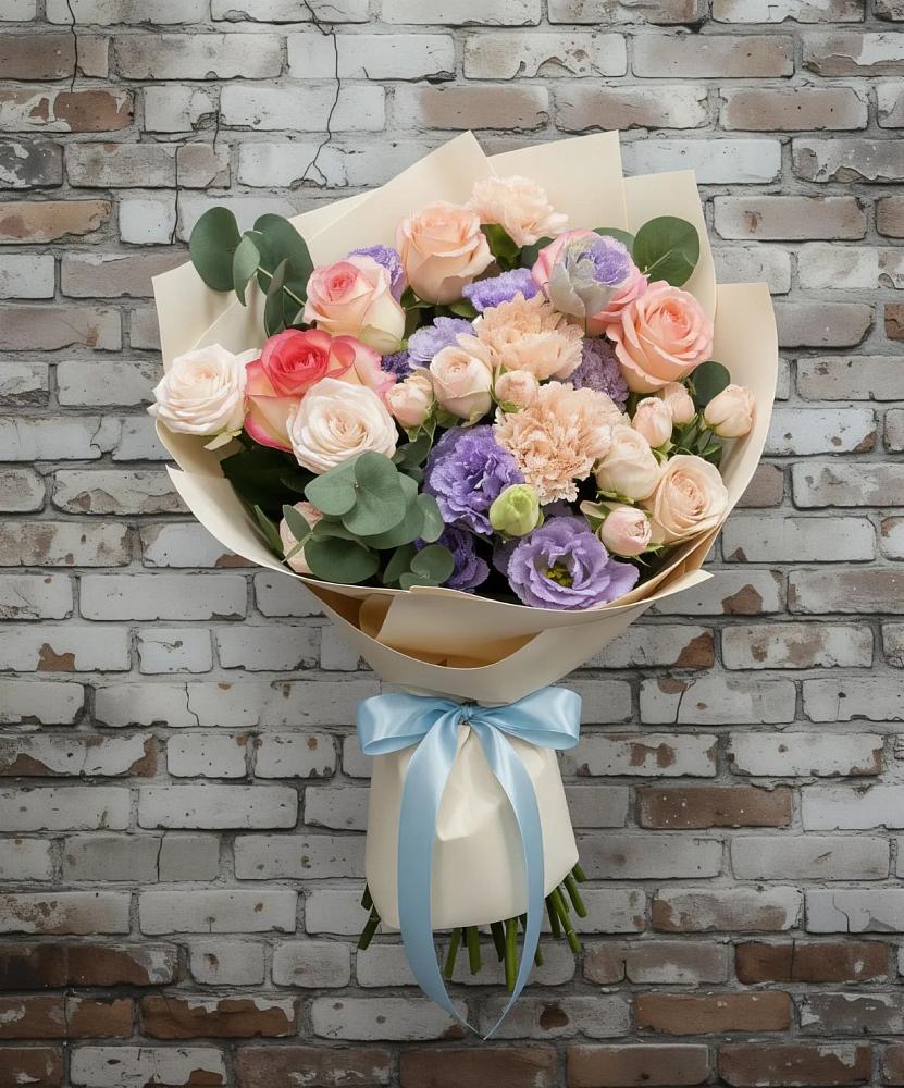 Букет цветов из: Розы, Лизиантусы и Гвоздики в Непецино