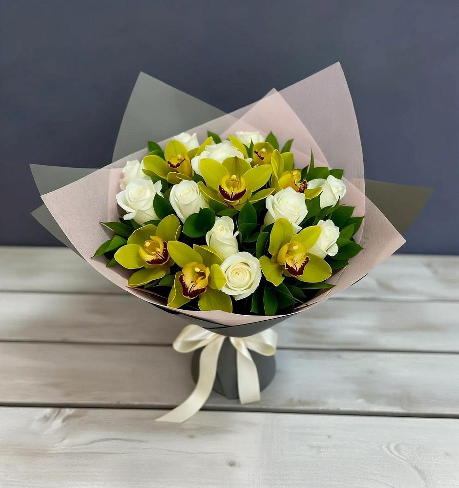 Букет цветов из: Орхидеи и Розы в Непецино