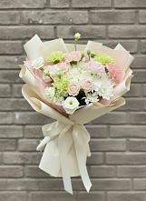 Букет цветов из:  Гвоздики, Розы, Лизиантусы и Хризантемы #REPLACE_PRED# Непецино