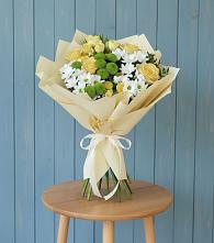 Букет цветов из:  Хризантемы и Розы в Непецино