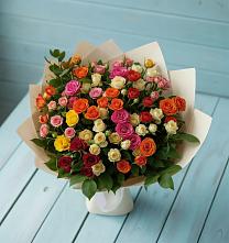 Букет Микс из разноцветных кустовых роз в Непецино
