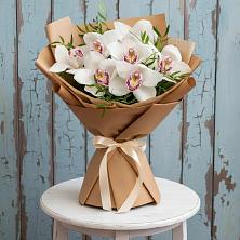 Букет цветов из:  Орхидеи и Розы в Непецино